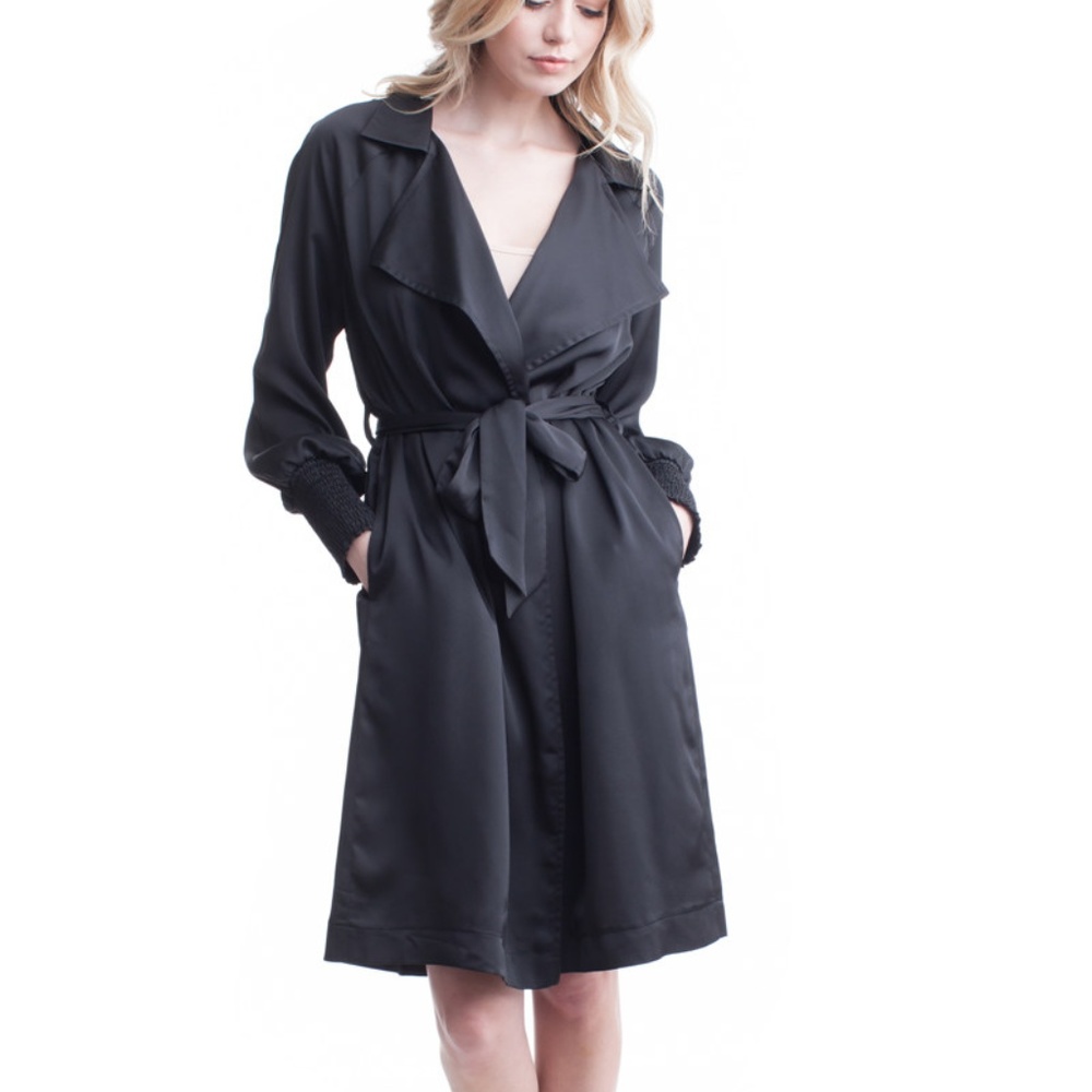 LIGHT WEIGHT TRENCH COAT
